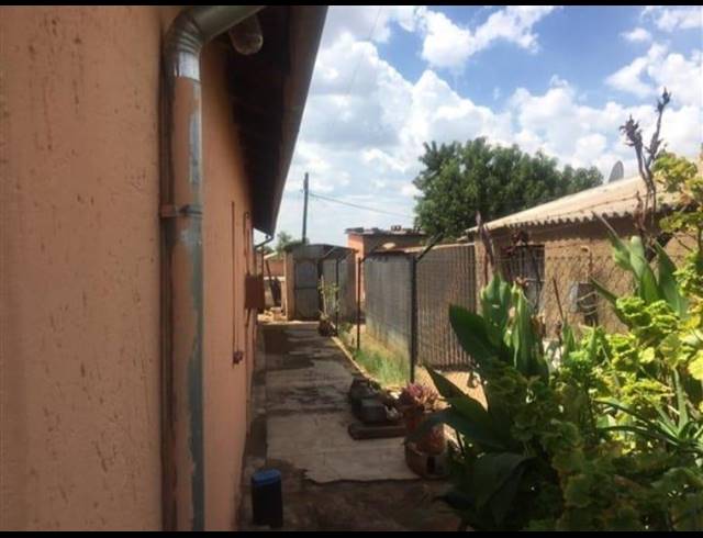 3 BEDROOM HOUSE FOR SALE IN JABAVU